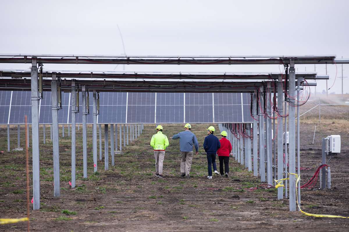 Article: Engineers making a better, more profitable grid for distributing solar power